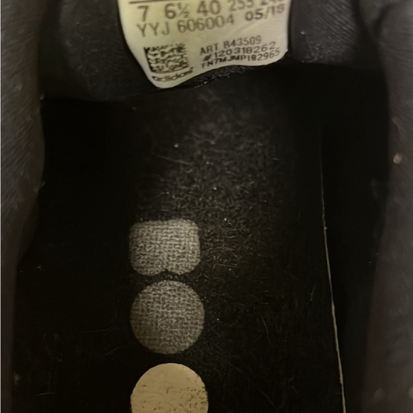 Adidas ultra boost size 7 men’s - Picture 2 of 4